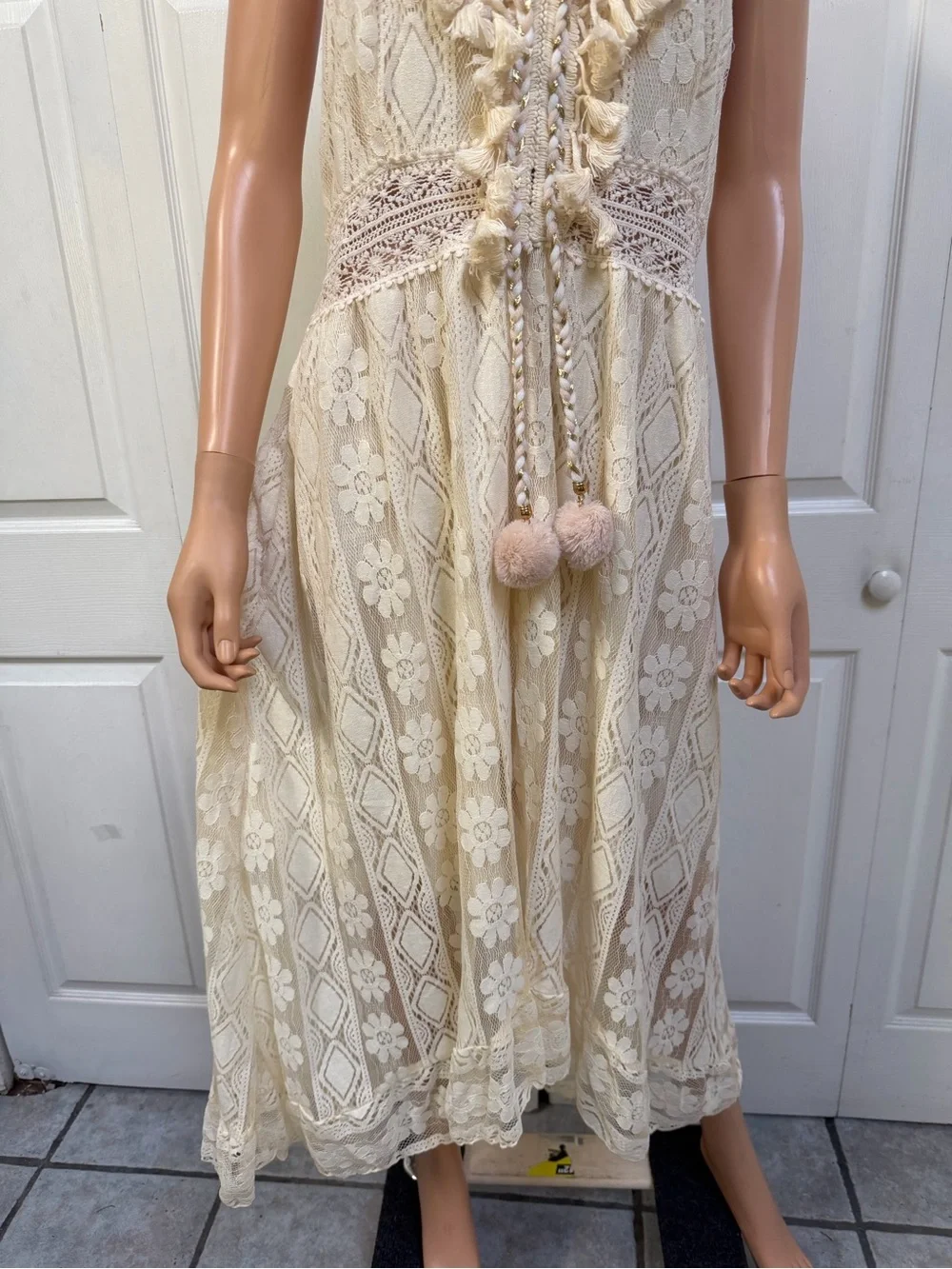 Cupshe Cream Crochet Lace Maxi Dress with Tassel Ties Size XL - Picture 15 of 16